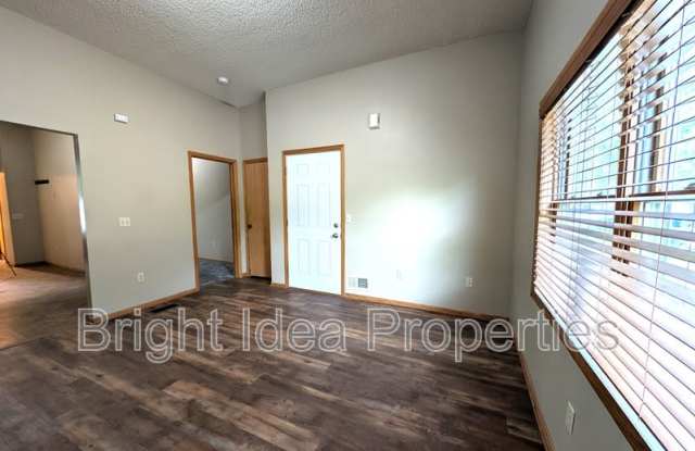 863 Clark Street North photos photos