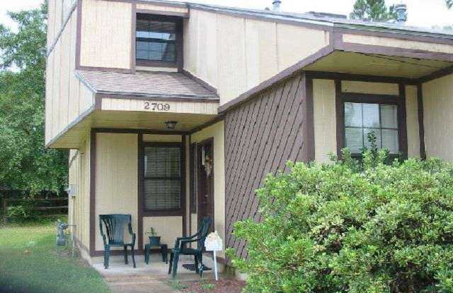 Cozy 2 bedroom/2 bathroom townhome photos photos