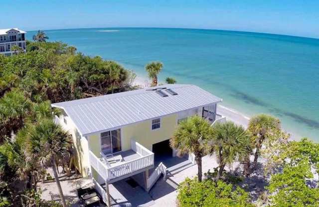 4621 Oro Pesos LN - 4621 Oro Pecos Lane, Lee County, FL 33924