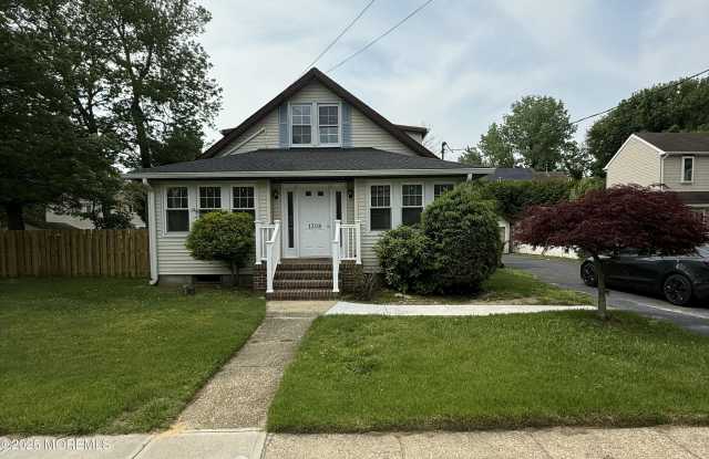 1308 Franklin Avenue photos photos