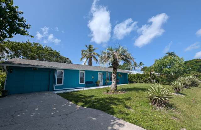 4418 Parrot Avenue photos photos