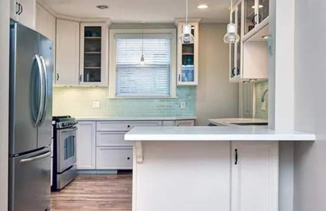 5946 Phillips Ave photos photos