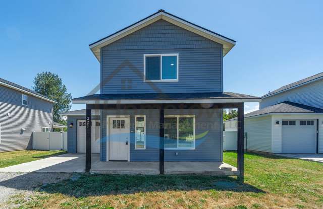 3 Bedroom 2 Bathroom Home with Attached Garage Available in Ponderay! - 223 4th Street, Ponderay, ID 83852