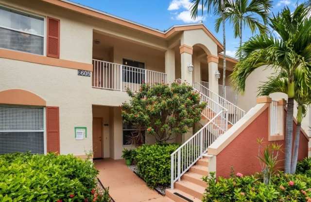Chic 2BR Condo in Prime North Naples Location – Annual Rental Available Now! photos photos