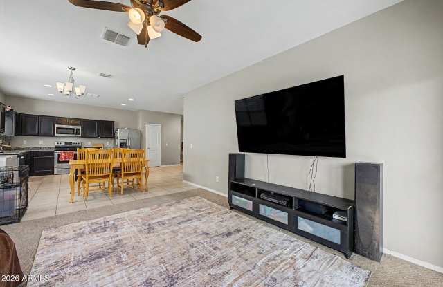42097 W LUNAR Street Gallery 3