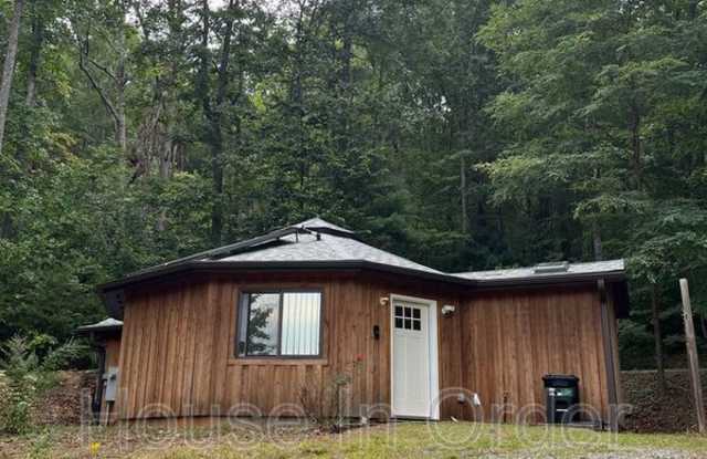 50 Rustling Oaks Lane - 50 Rustling Oaks Lane, Buncombe County, NC 28805