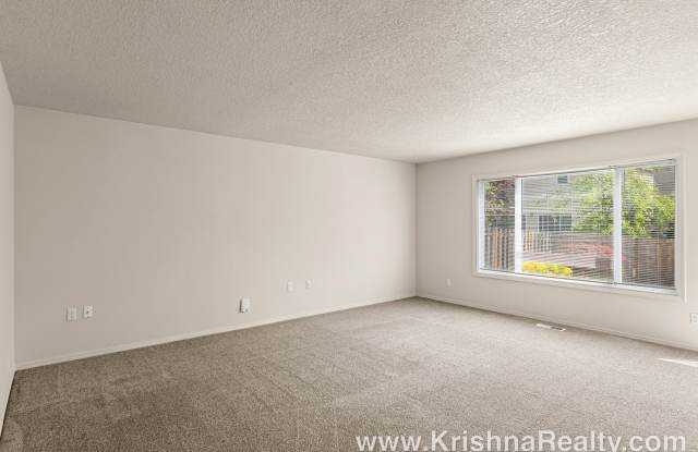 Charming 3 BD* 2.5 BA* Single Family Home Ideally Located in the Heart of Bethany Near Nike, Intel, PCC & High Tech Corridor Gallery 4