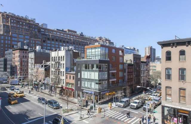 164 Eighth Avenue Gallery 4