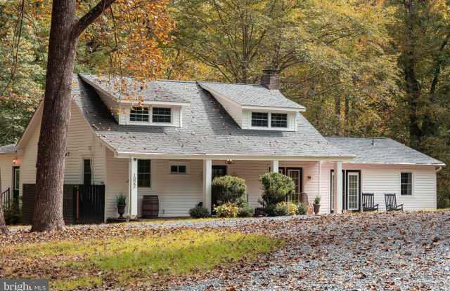 1022 UPPER GLENCOE Road Gallery 1