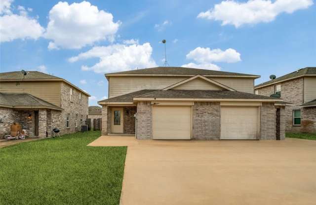 811 E College Street - 811 East College Street, Princeton, TX 75407