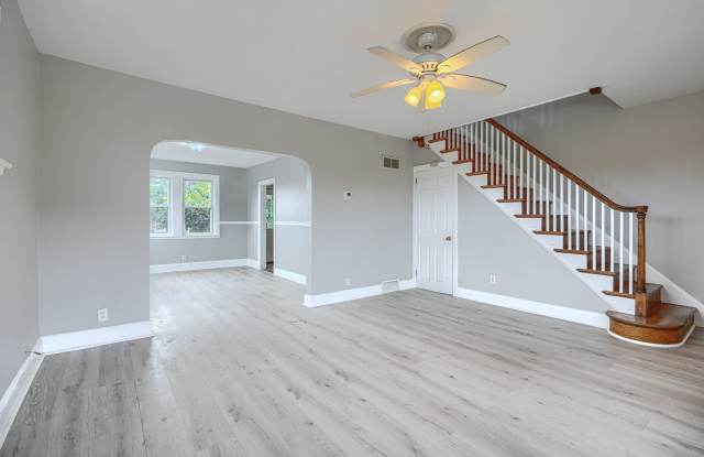 3 Bed 1.5 Bath Rowhome - Fresh Flooring Throughout and Great Space to Spread Out! photos photos 3 Bed 1.5 Bath Rowhome - Fresh Flooring Throughout and Great Space to Spread Out! photos photos