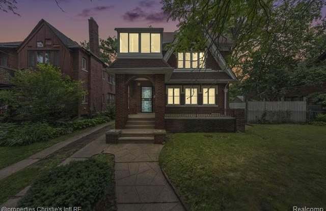 16581 BAYLIS Street photos photos