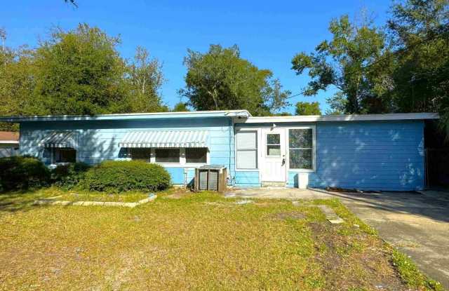 4 Marine Dr Gallery 1