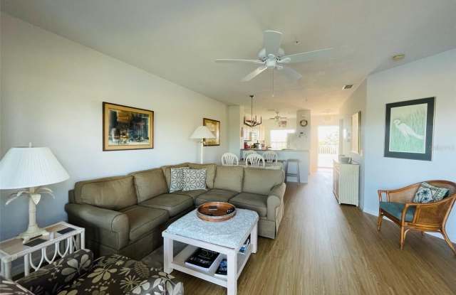 2040 WILLOW HAMMOCK CIRCLE 202 Gallery 4