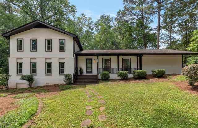 3480 Tanbark Court NE photos photos