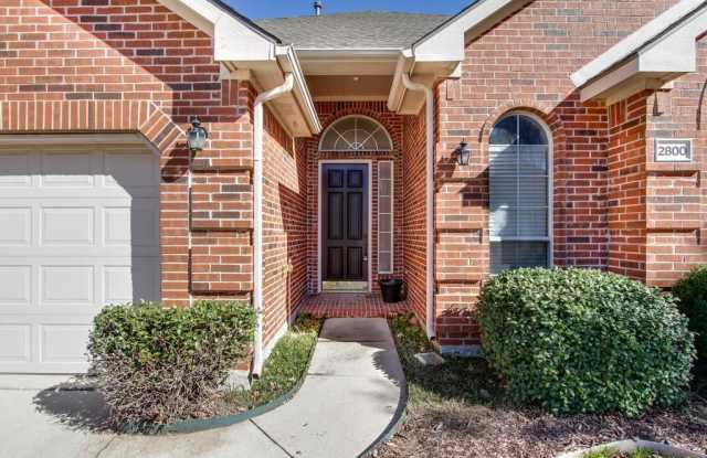2800 Bur Oak Drive Gallery 2