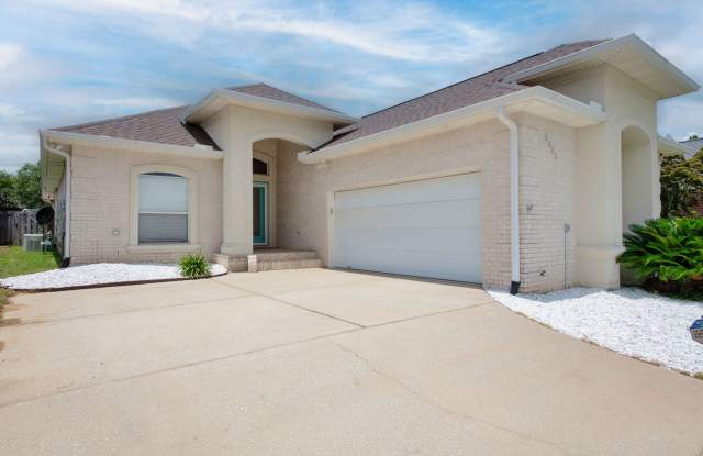 Luxury Living with Saltwater Pool, Florida Room  Generator photos photos