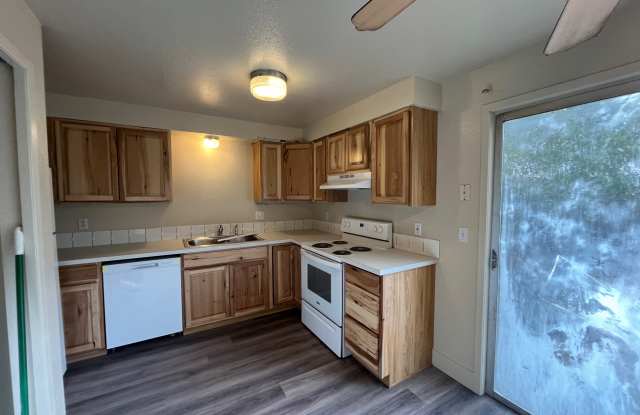 203 East Bird Avenue Unit B Gallery 2