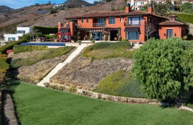6093 Murphy Way Gallery 3