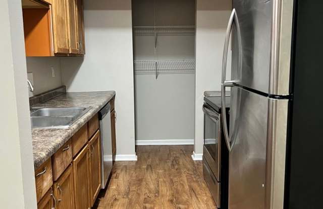 Charming Two-Bedroom Two-Bathroom Apartment in Prime Chesterton Location! Gallery 2