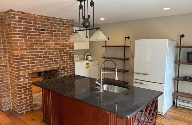 BEAUTIFUL, BRIGHT AND OPEN 1 BED, 1 BATH  HOUSE IN HEART OF NORTHSIDE- AVAIL NOW! photos photos