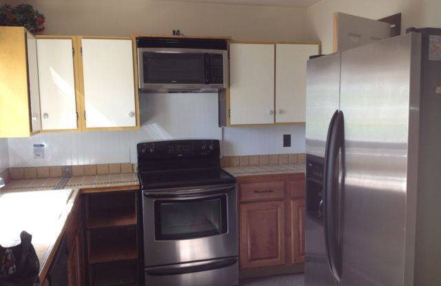 3 BEDROOM, 1.5 BATHROOM BUFFALO RIDGE TOWNHOUSE Gallery 3