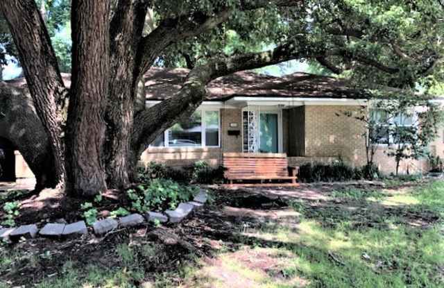 Updated Broadmoor Home!! photos photos