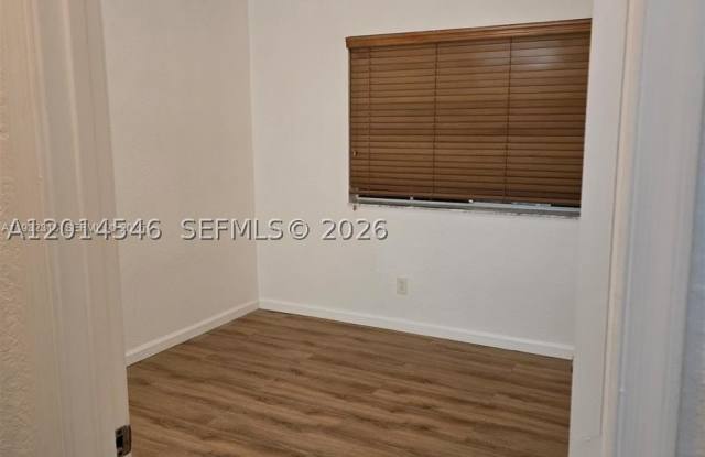 1304 N Santa Catalina Cir Gallery 3