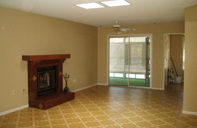 10407 W SOMBRERO Circle Gallery 2