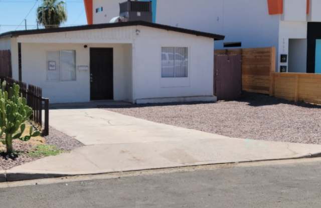 1935 East Monroe Street photos photos