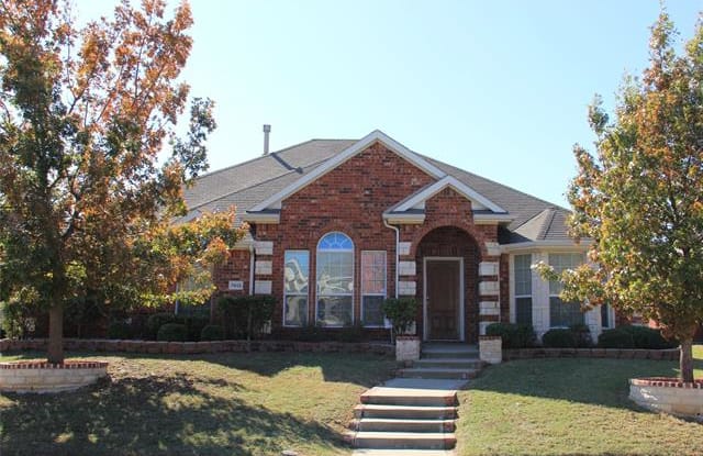7813 Glenview Way - 7813 Glenview Way, Rowlett, TX 75089