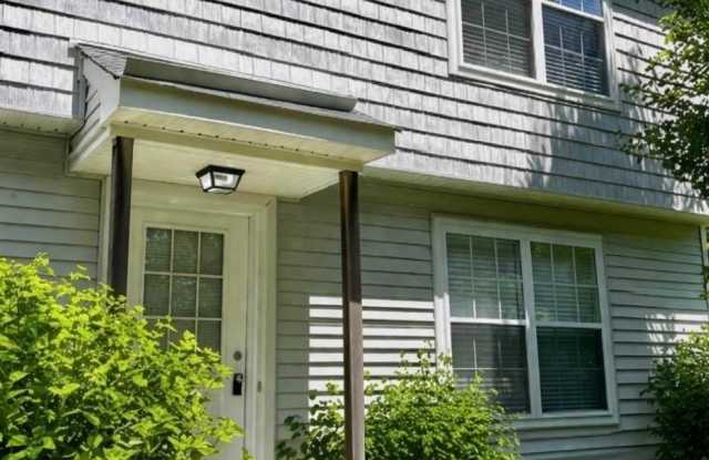 27 Oyster Bay Gallery 1