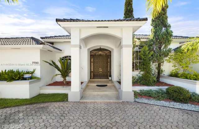 7790 SW 120 - 7790 Southwest 120th Place, Kendale Lakes, FL 33183