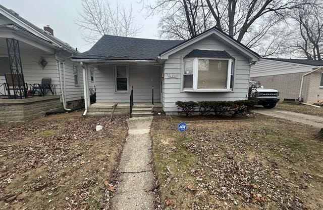 21916 OAKWOOD Avenue - 21916 Oakwood Avenue, Eastpointe, MI 48021