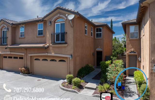 Beautiful gated Tiara 3 bedroom condo photos photos