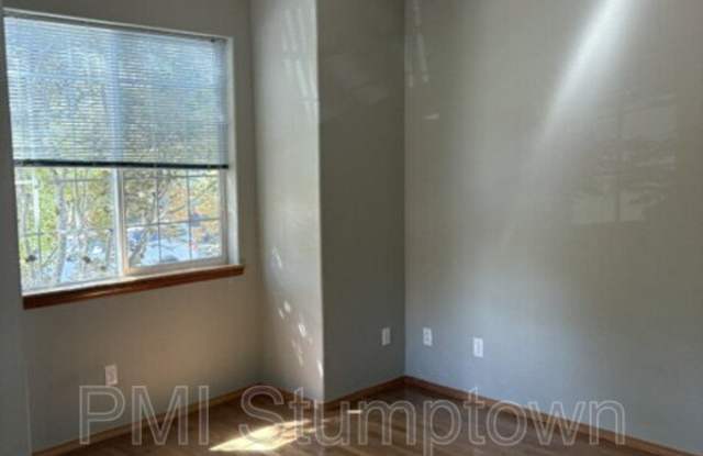 14375 SE Oregon Trail Dr Gallery 4