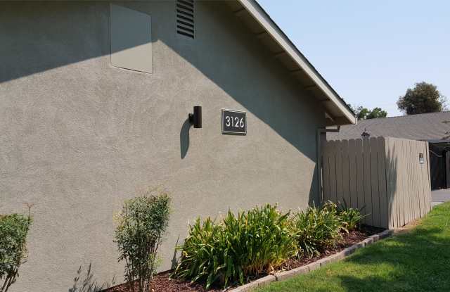 3126 College Avenue - B Gallery 3