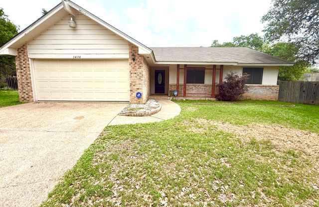 MUST SEE! AVAILABLE NOW! UNIQUE 4 Bedroom/ 2 Bath Home! photos photos