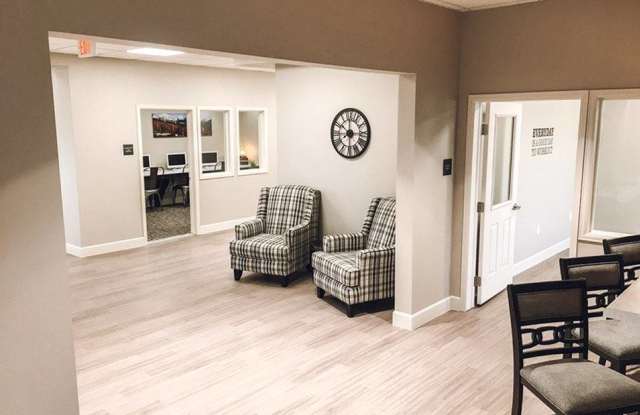 Woodgate Trails - Senior Housing Gallery 4