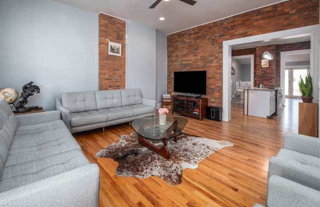 176 Thurman Avenue Gallery 2