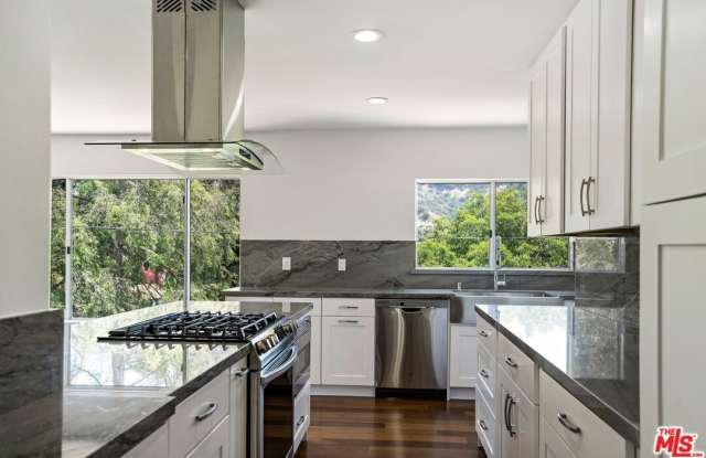 9665 Heather Rd photos photos