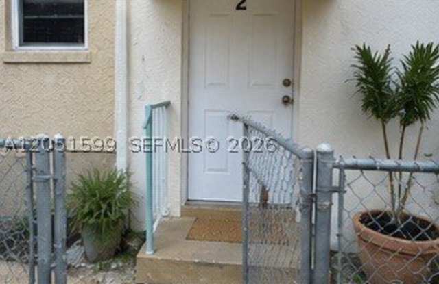 1919 SW 2nd St photos photos