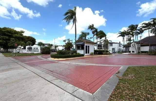 9701 Fontainebleau Blvd Gallery 1