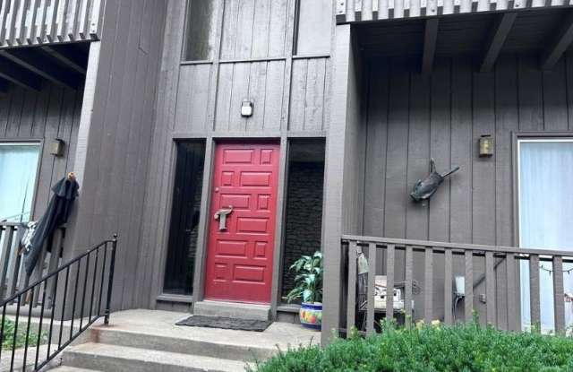 423 W 104th Street unit: C photos photos 423 W 104th Street unit: C photos photos