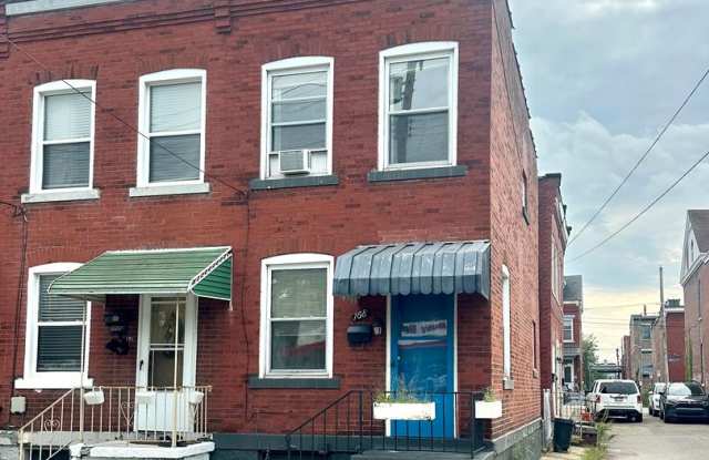 2 Bed, 1 Bath Rowhome in the Heart of Lawrenceville - Available Immediately! Gallery 1