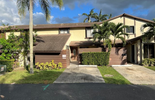 7019 SW 106th Pl - 7019 Southwest 106th Place, Sunset, FL 33173