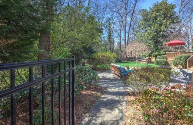 3864 Lake Forrest Drive NW Gallery 2