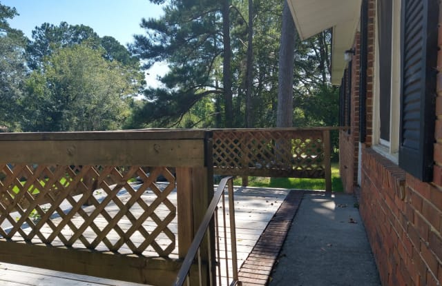 4295 Robinson Circle Gallery 3