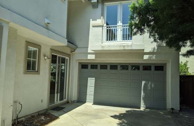 529 Plum Blossom Ln Gallery 2