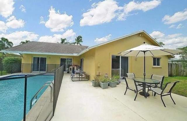 3306 NW 28TH Terrace Gallery 2
